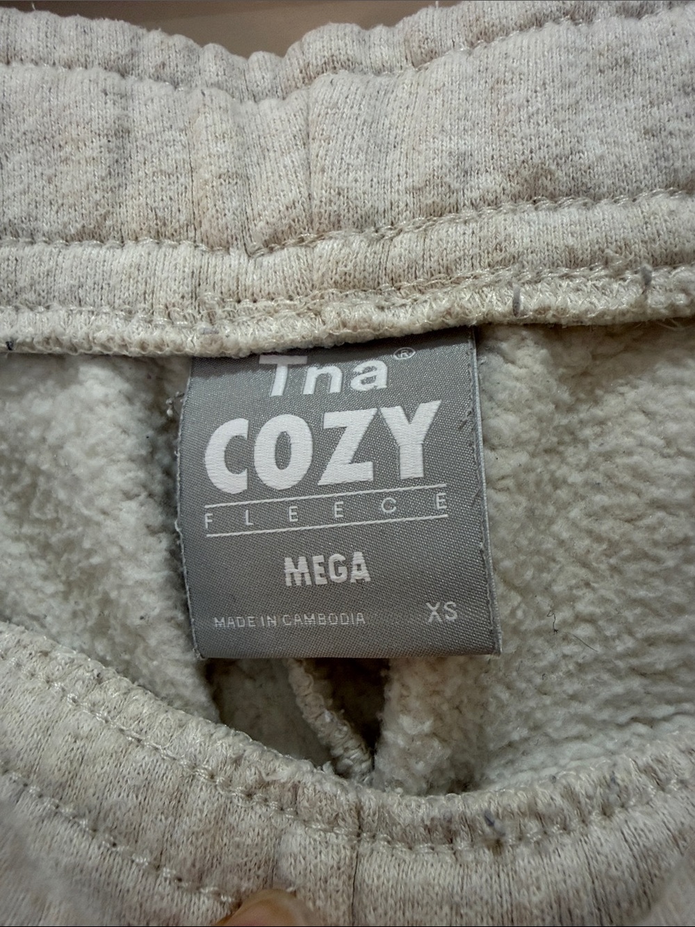 TNA Cozy Fleece Mega Cargo Pants in Heather Ecru - Picture 4 of 12